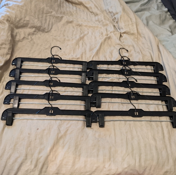 15 ct Plastic pant hangers - Picture 2 of 2